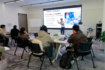 Cum își pregătește Yitailock echipa pentru vânzări mai inteligente și prezență mai puternică pe piață?